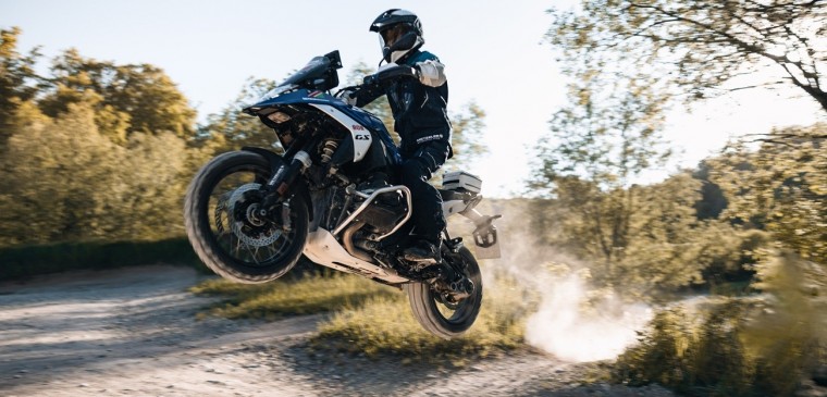 Egyre népszerűbb a motorozás – a BMW R 1300 GS toronymagasan vezeti a magyar piacot